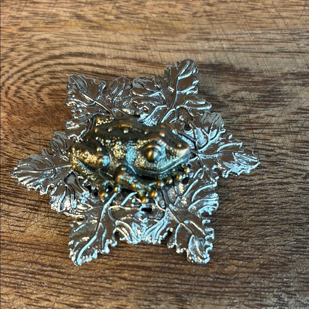 Vintage Sylvia Dahl Frog on Lilly Pad Brooch/Clip